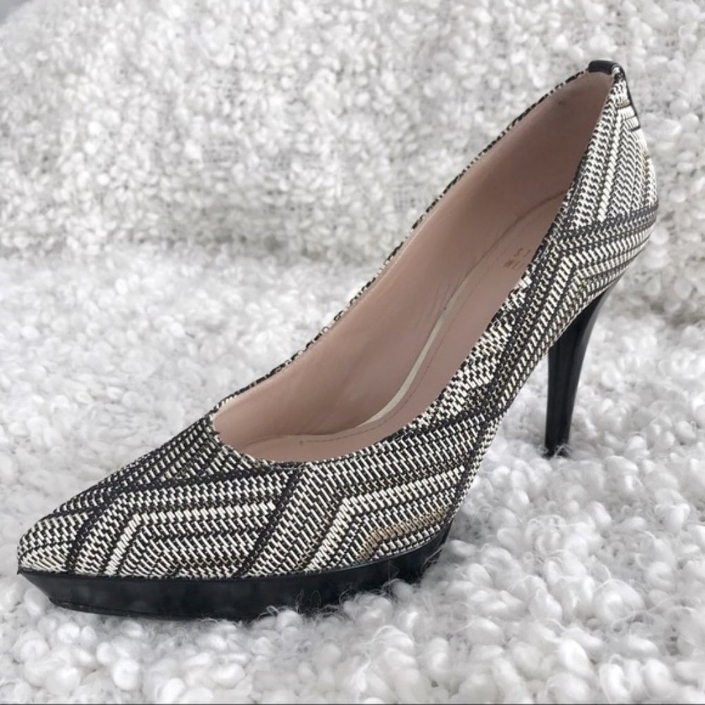 Stuart Weitzman Raffia Woven Black White Pumps
